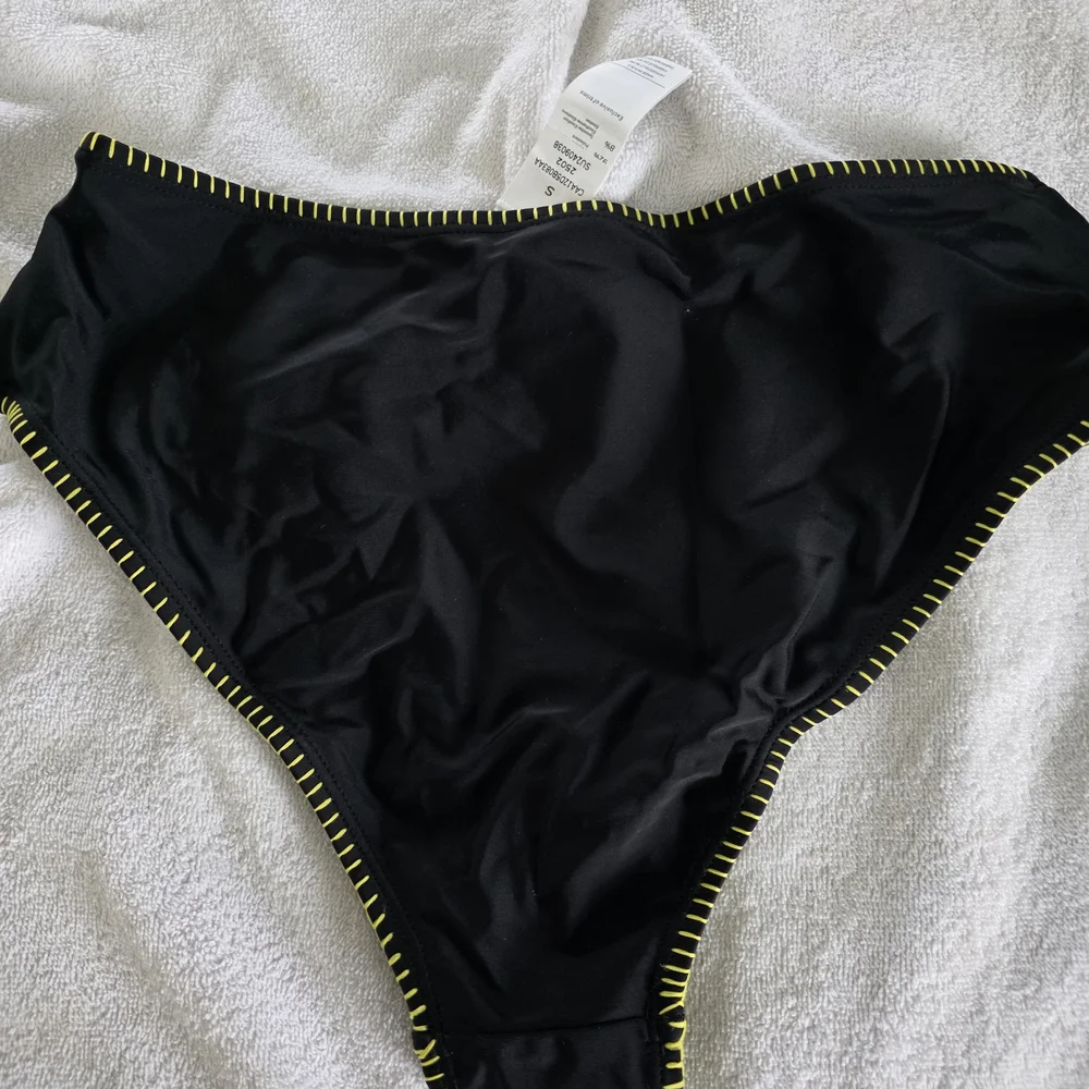 Cupshe Black Bikini with Neon Straps - Picture 7 of 7